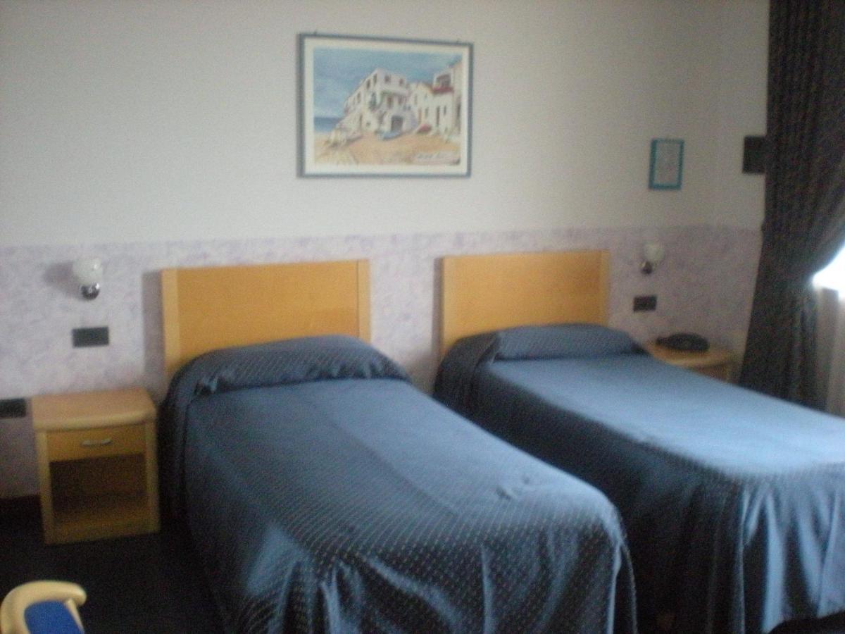 Hotel Roma Bussolengo Quarto foto